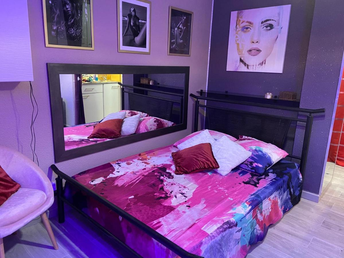 אגדה Purple Secret Naturiste מראה חיצוני תמונה